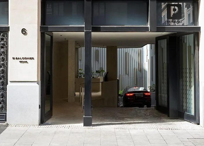 60 Balconies Iconic